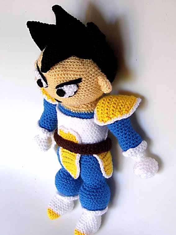 La imagen tiene un atributo ALT vacío; su nombre de archivo es vegeta-amigurumi-03.jpg