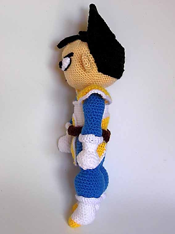 La imagen tiene un atributo ALT vacío; su nombre de archivo es vegeta-amigurumi-05.jpg