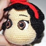 la importancia de los detalles en los ojos del amigurumi de Blancanieves