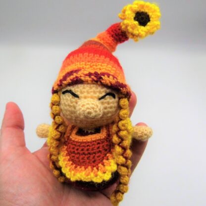 Gnomos de Otoño: 12 Patrones para tejer amigurumis otoñales - Imagen 30