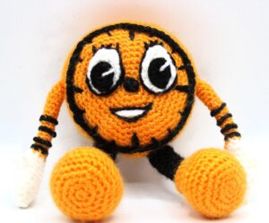 Patrón amigurumi Miss Minutes